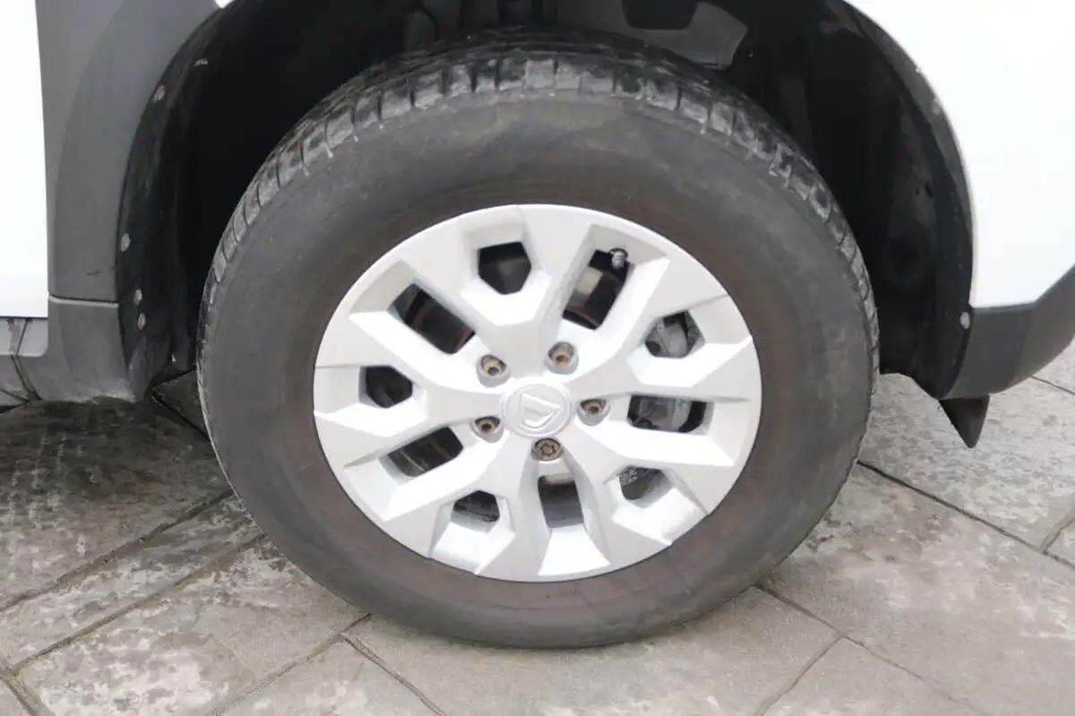 2022-dacia-duster-10-tce-comfort-90hpeu6d-4x2-window-van-big-6