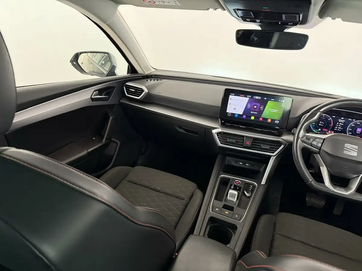 2021-seat-leon-14-e-hybrid-fr-estate-big-9