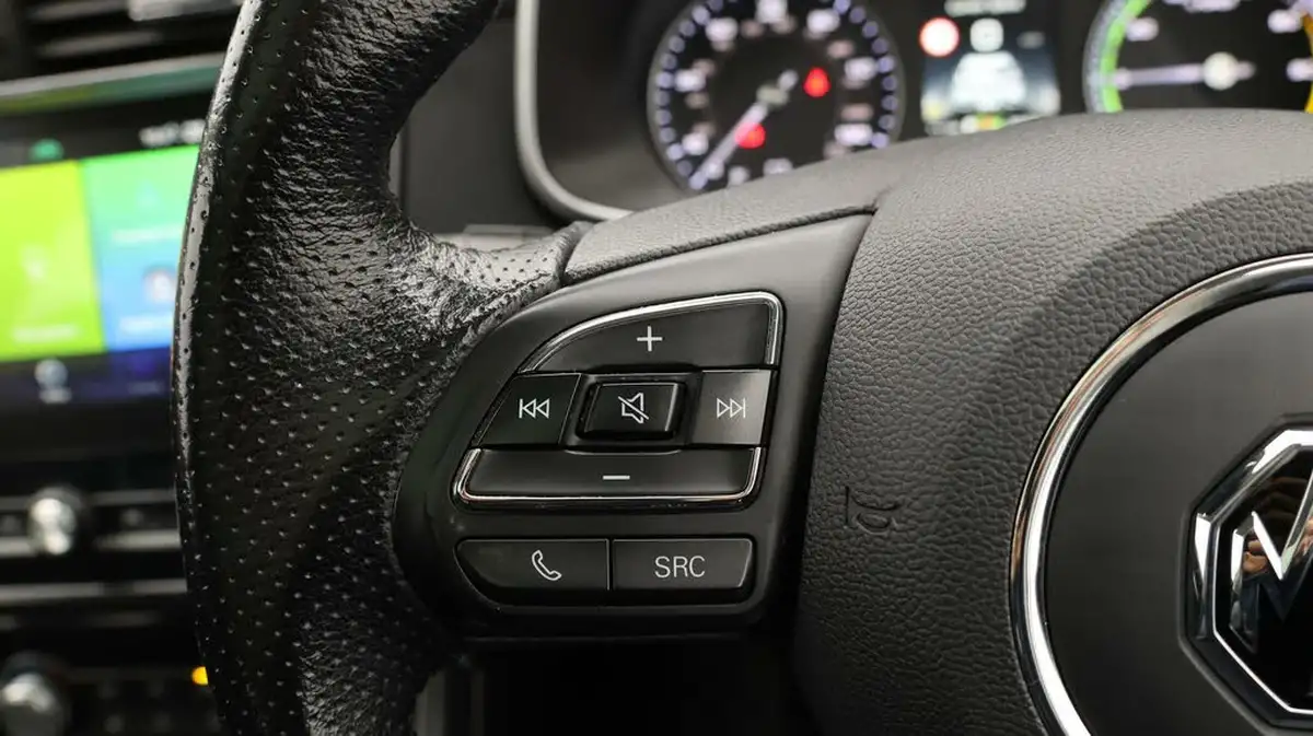 2021-mg-zs-suv-e-exclusive-ev-big-24
