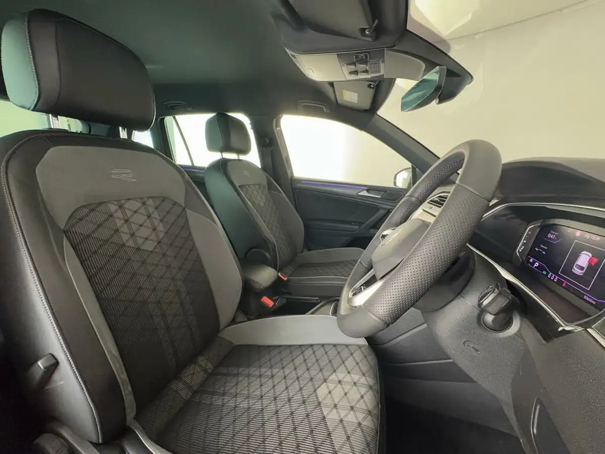 2021-volkswagen-tiguan-15-tsi-r-line-big-23