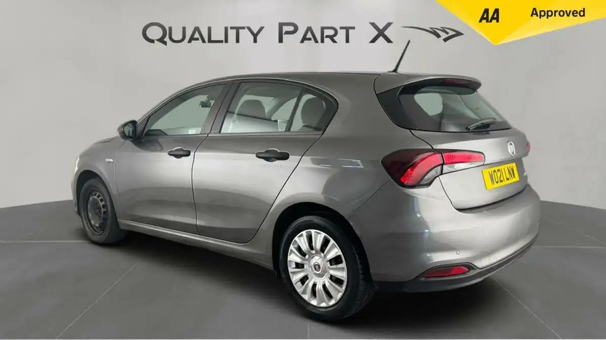 2021-fiat-tipo-10-hatchback-big-4