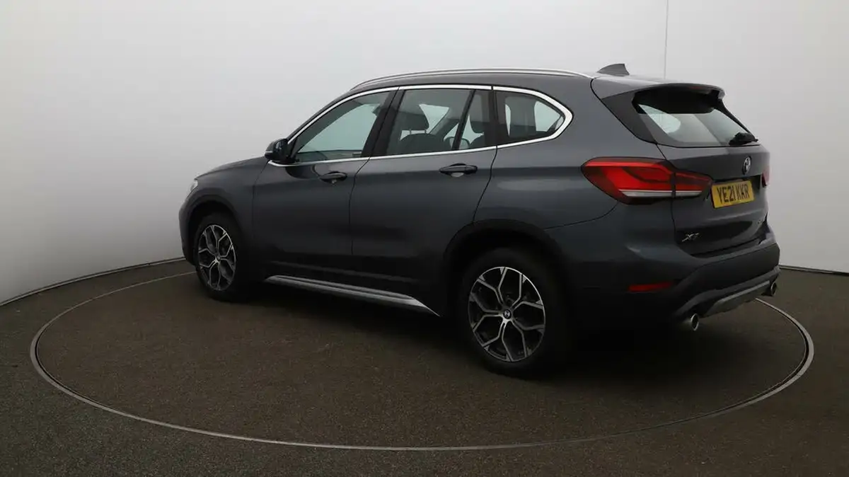 2021-bmw-x1-20td-sdrive18d-xline-big-5
