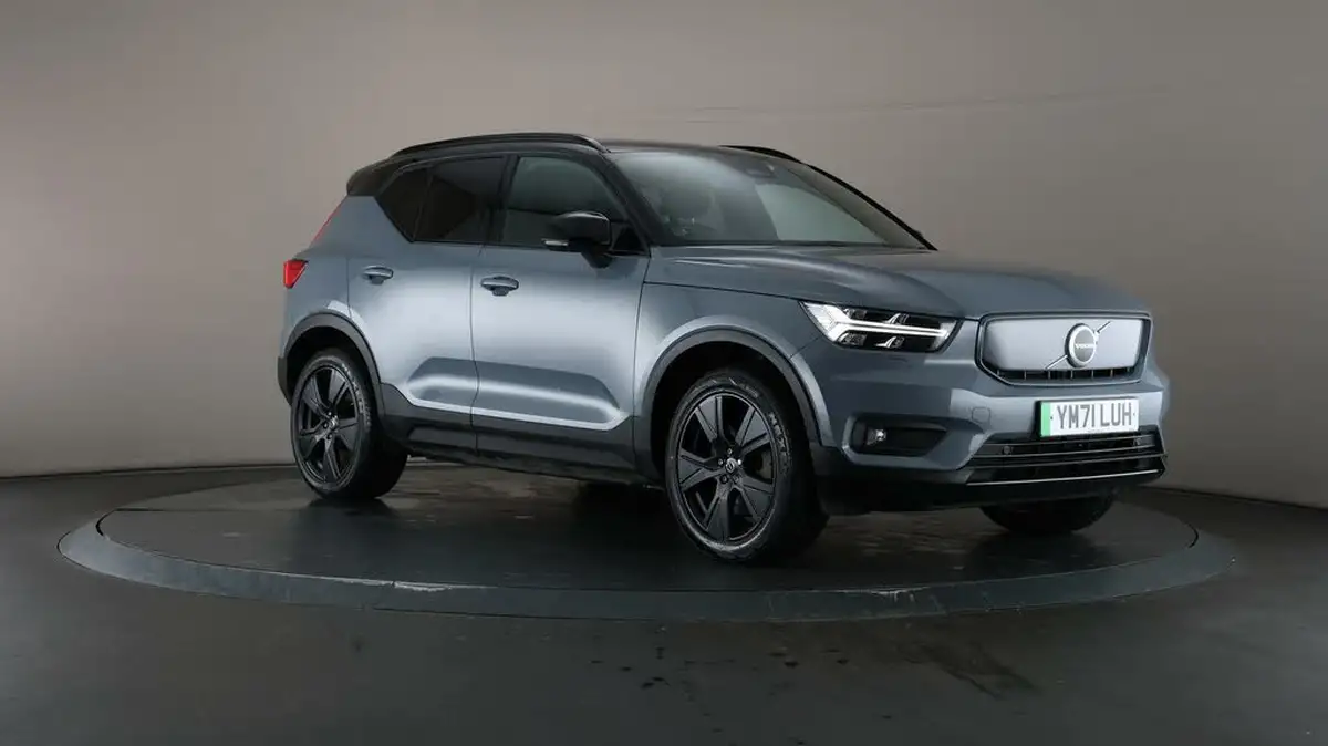 2022-volvo-xc40-e-twin-recharge-plus-big-1