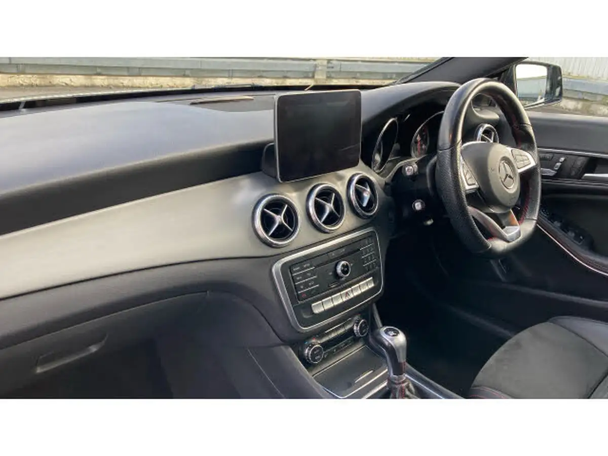 2019-mercedes-benz-cla-16-cla-200-amg-line-night-edition-plusss-coupe-4d-big-8