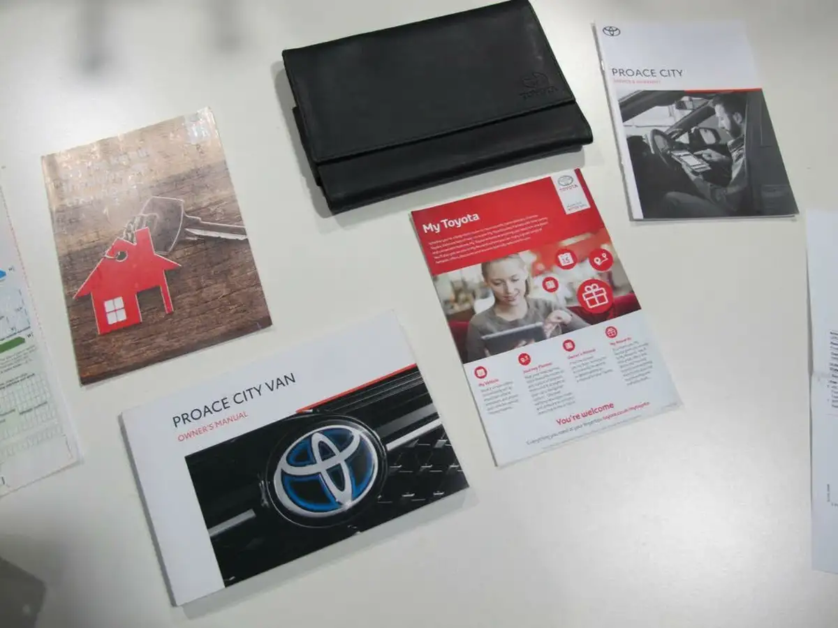 2021-toyota-proace-city-15d-active-100hpeu6dt-e-big-52