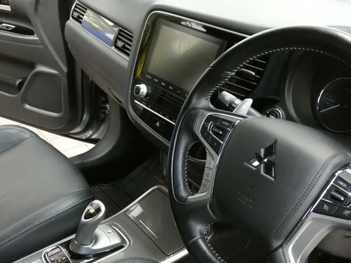 2021-mitsubishi-outlander-24-dynamic-phev-big-47
