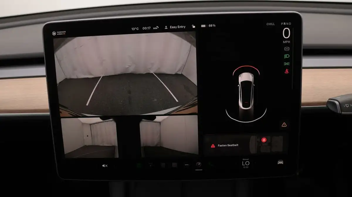 2022-tesla-model-y-e-long-range-big-26