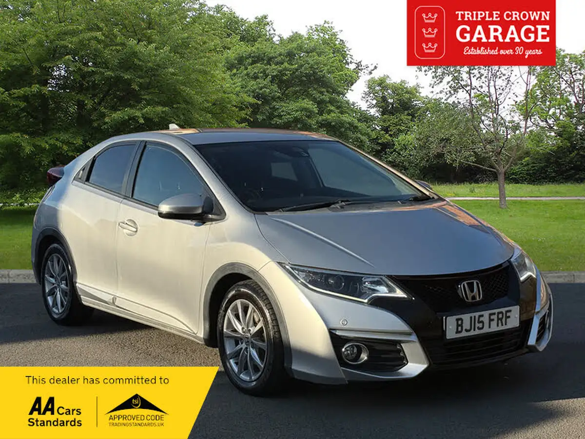 2015-honda-civic-16-i-dtec-se-plus-honda-connect-hatchback-big-0