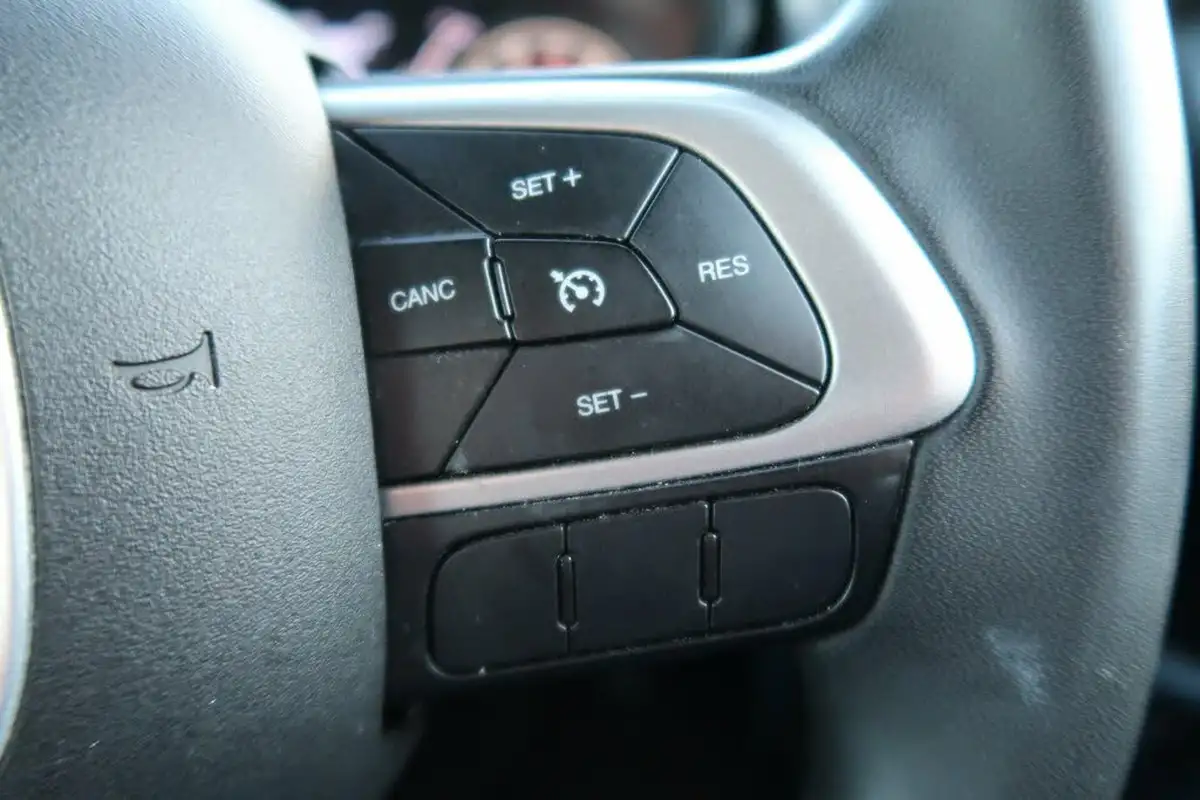 2017-fiat-tipo-14-easy-plus-hatchback-big-47