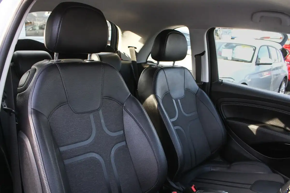 2016-vauxhall-adam-14i-vvt-16v-slam-87ps-big-15
