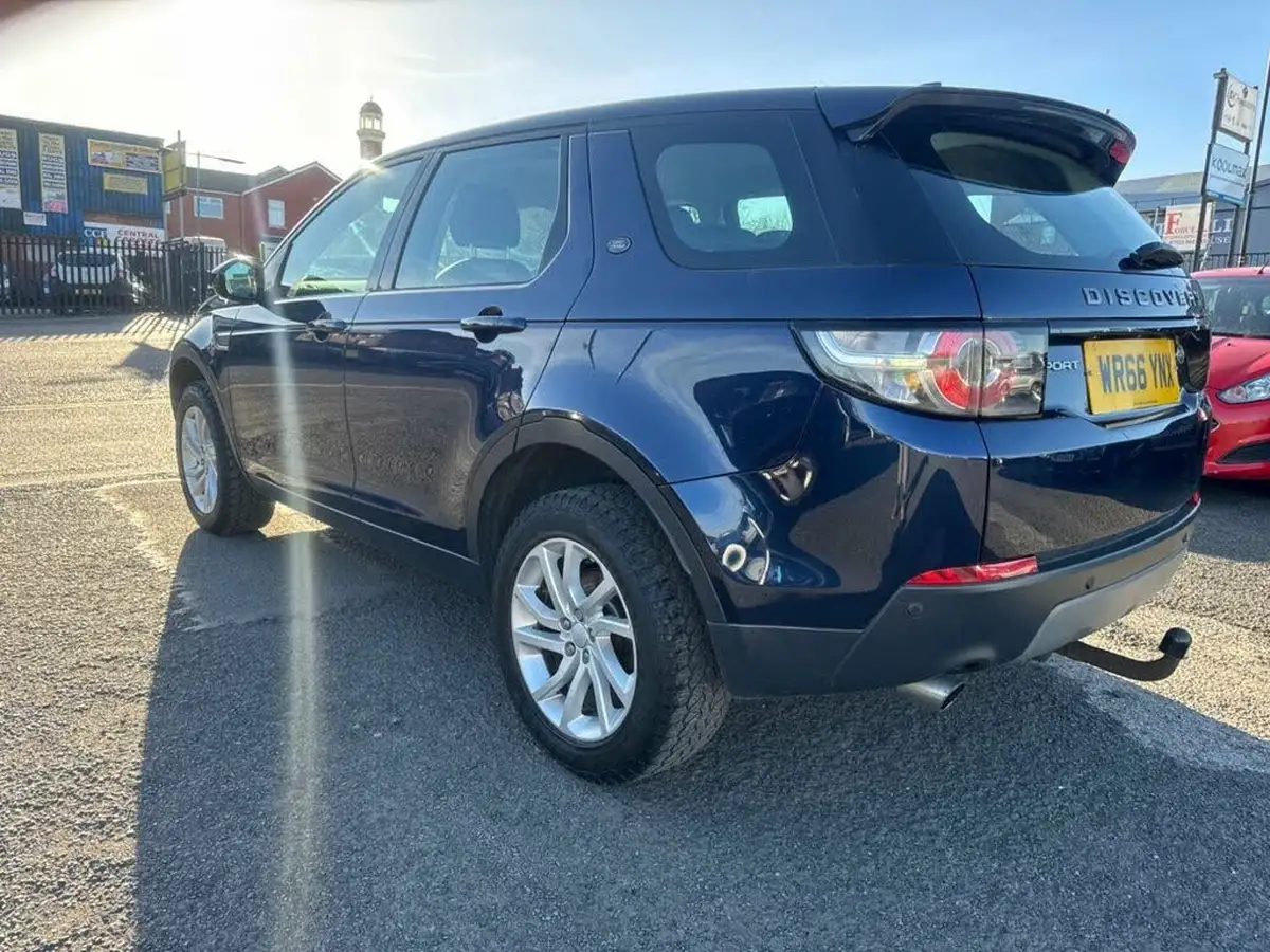 2017-land-rover-discovery-sport-20td4-se-180ps-station-wagon-auto-big-16