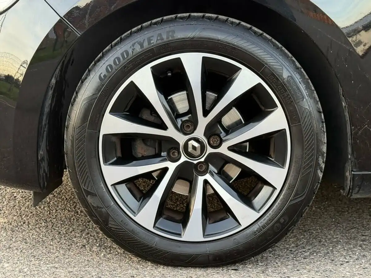 2020-renault-clio-10-sce-iconic-75bhp-big-39