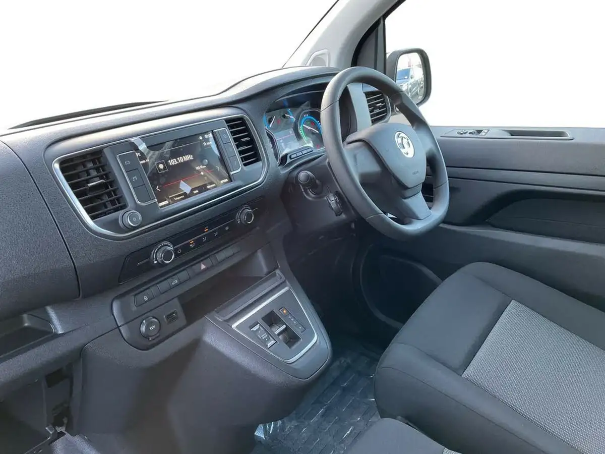 2024-vauxhall-vivaro-e-3100-75kwh-l1h1-prime-panel-van-big-6