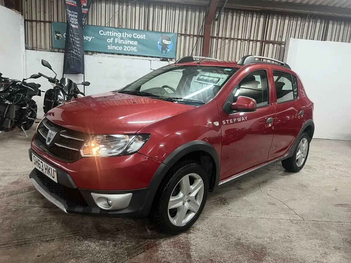 2013-dacia-sandero-stepway-15d-laureate-big-10