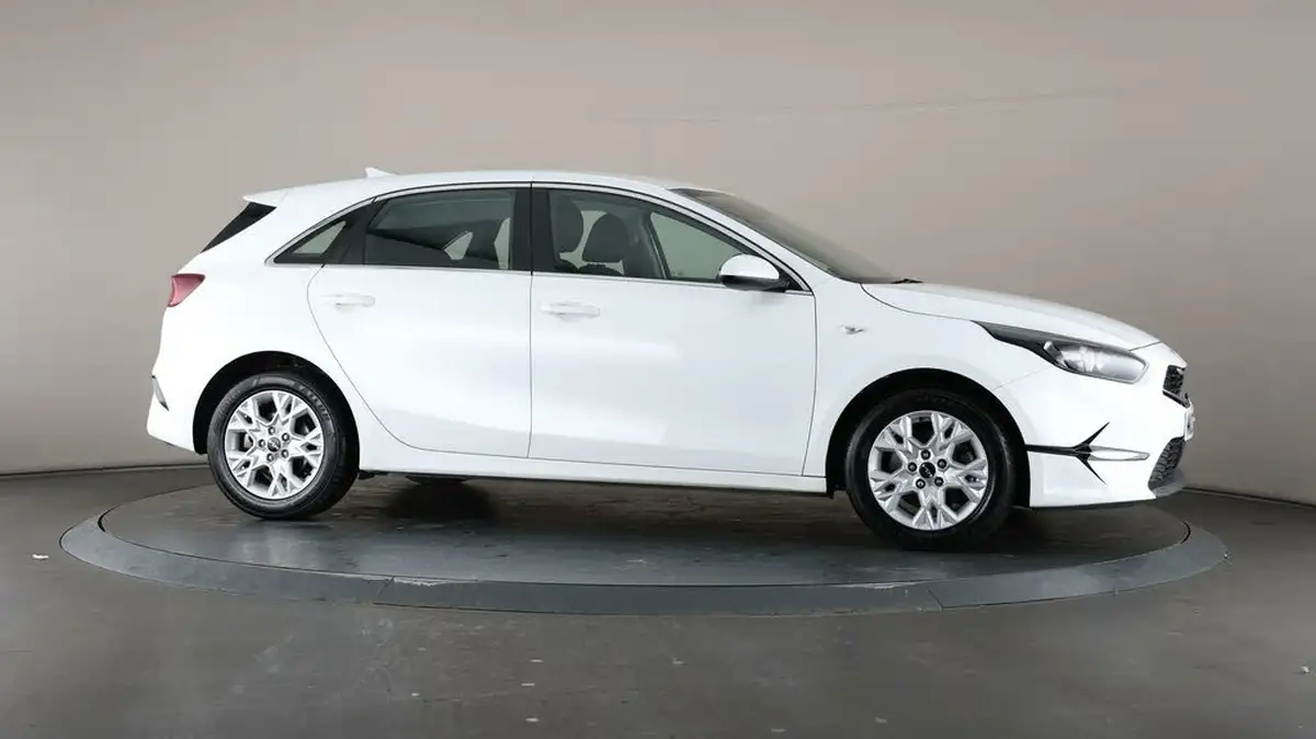 2023-kia-ceed-15-t-gdi-2-158bhp-non-adap-hatchback-big-56