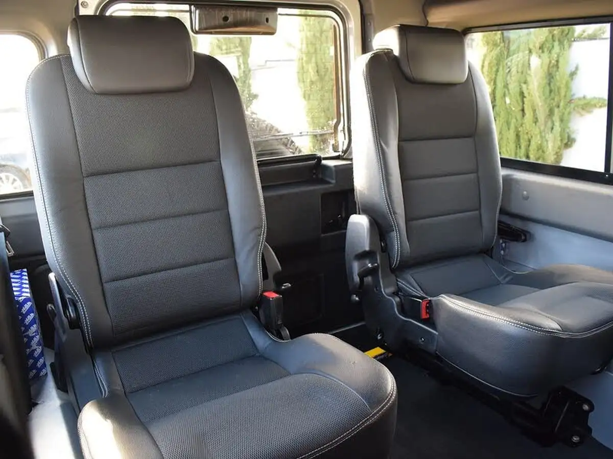2015-land-rover-110-defender-22td-xs-22i-station-wagon-5-drs-big-20