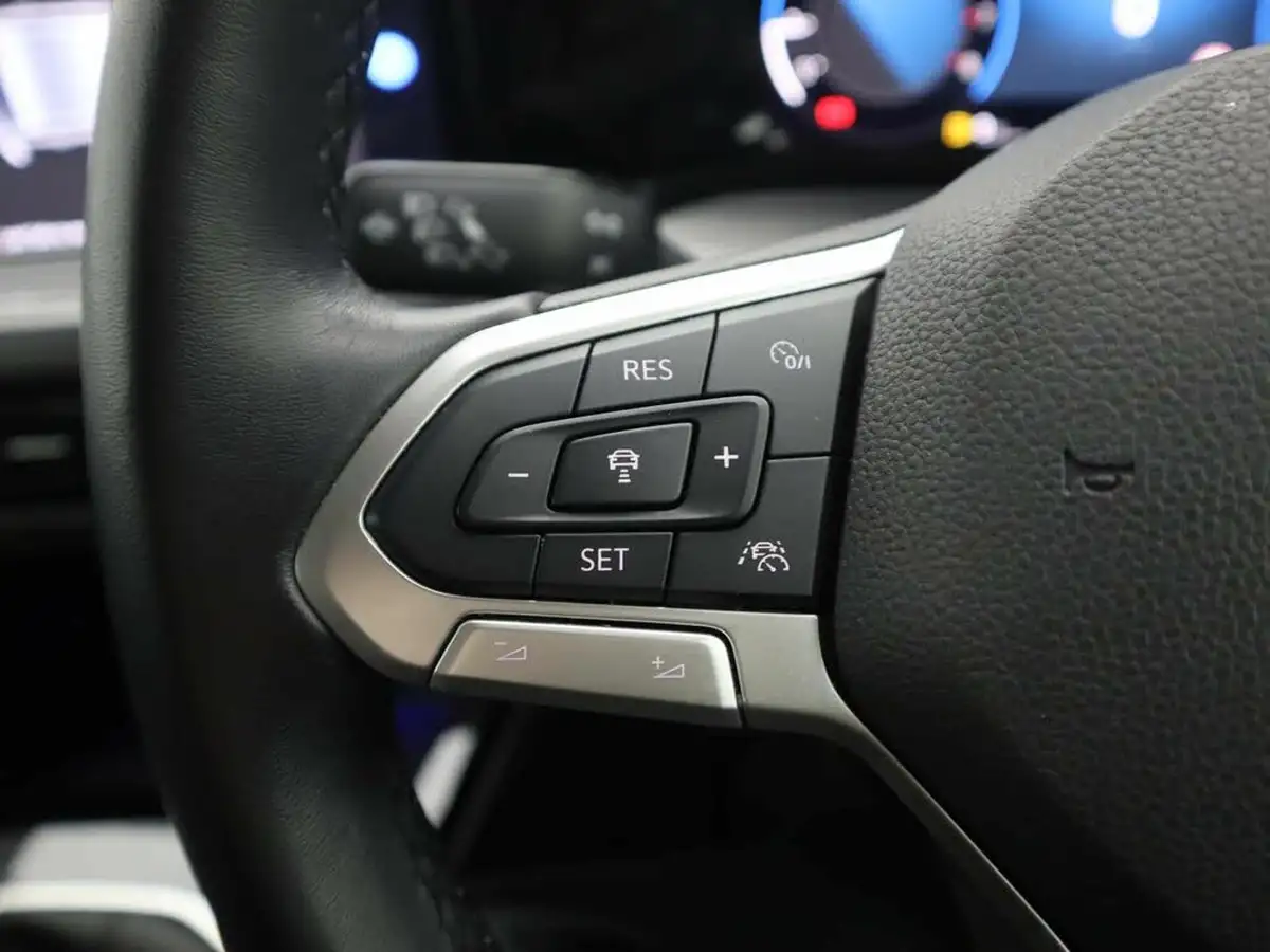 2022-volkswagen-golf-15-tsi-style-edition-150ps-big-30