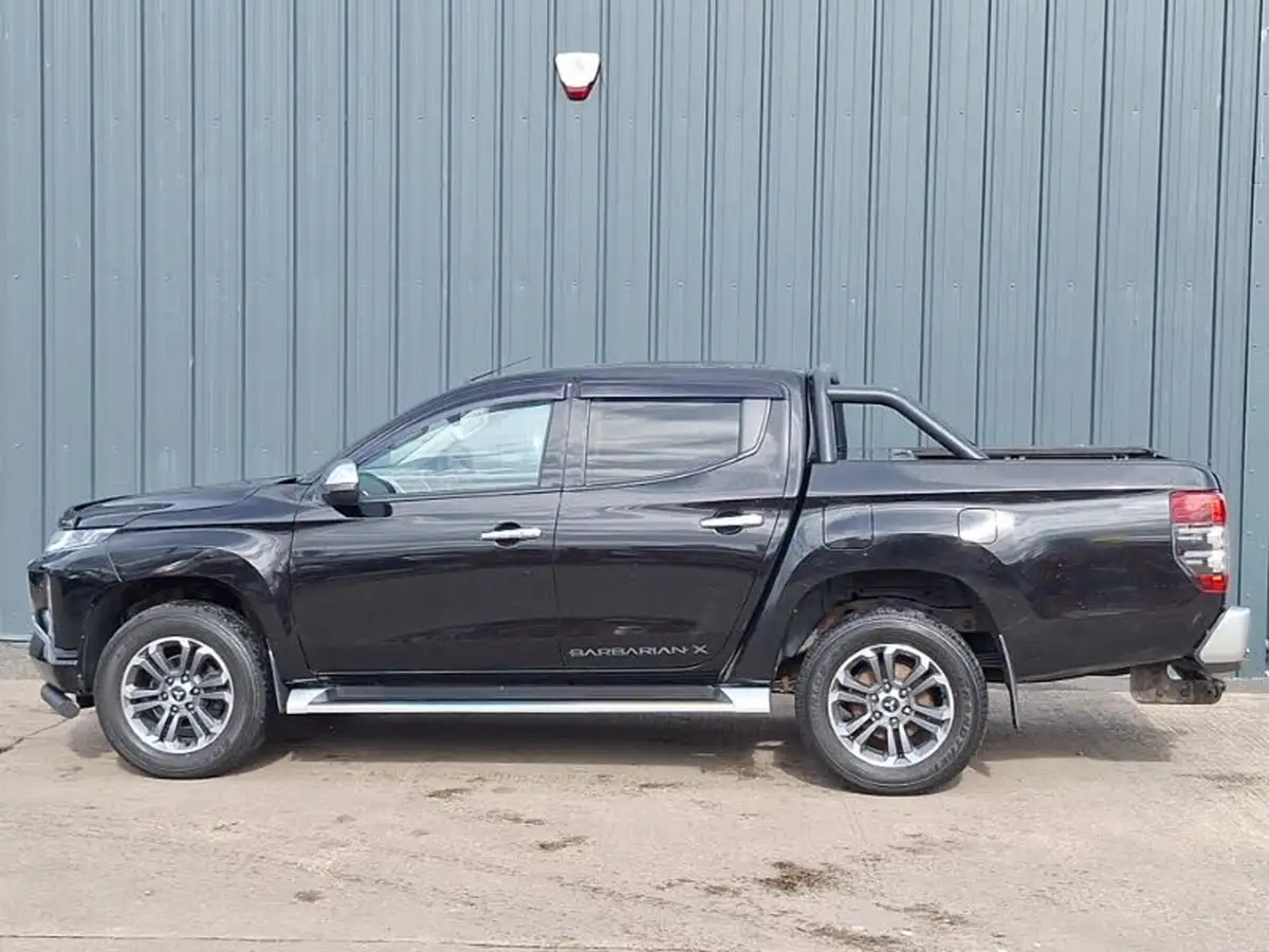 2021-mitsubishi-l200-22di-d-barbarian-x-big-3