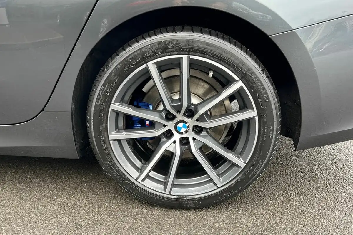 2021-bmw-3-series-20-330e-sport-pro-saloon-4d-big-4