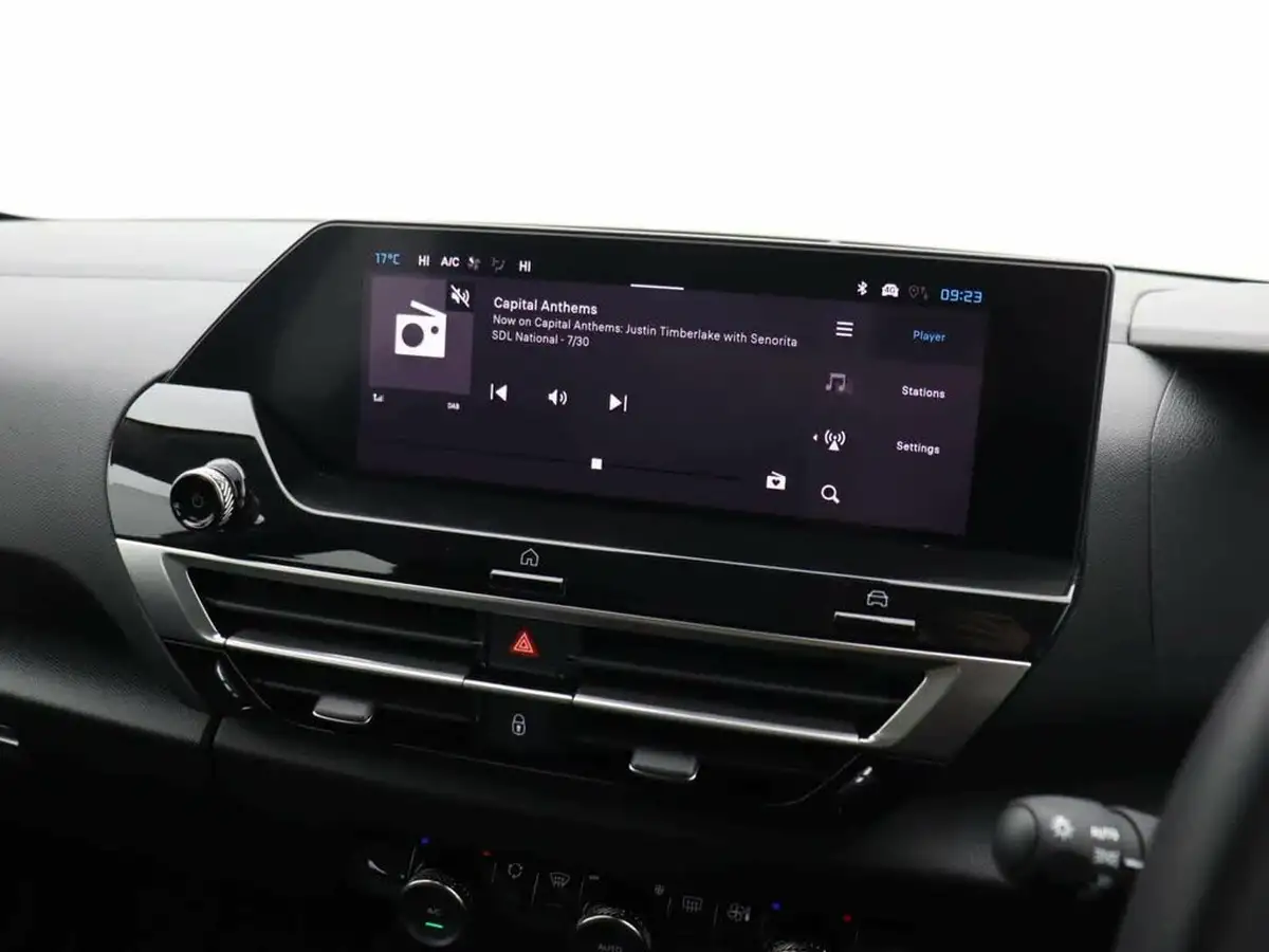 2023-citroen-c4-12-puretech-sense-plus-big-42