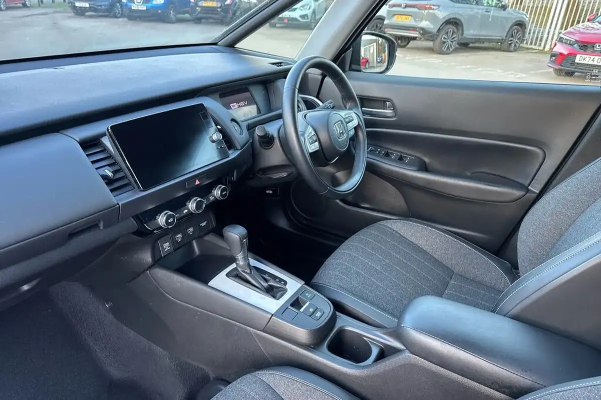 2022-honda-jazz-15-i-mmd-ex-107ps-big-1