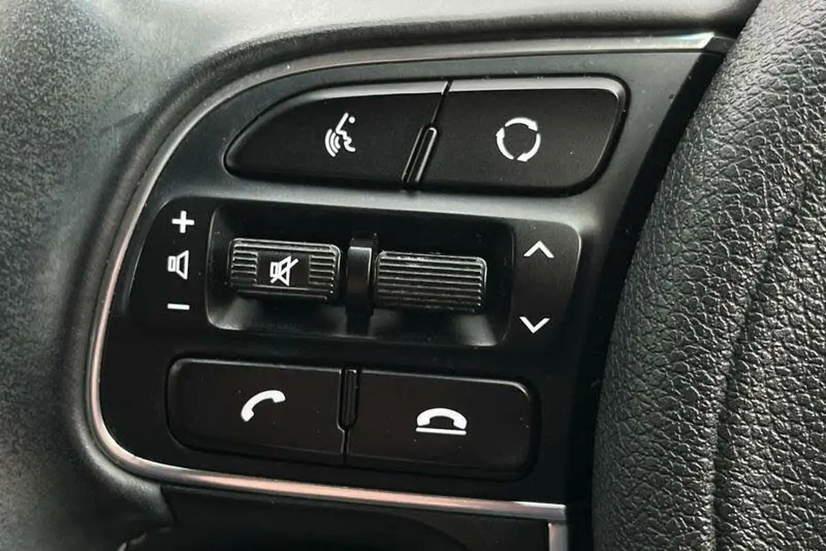 2022-kia-niro-ev-e-2-big-24