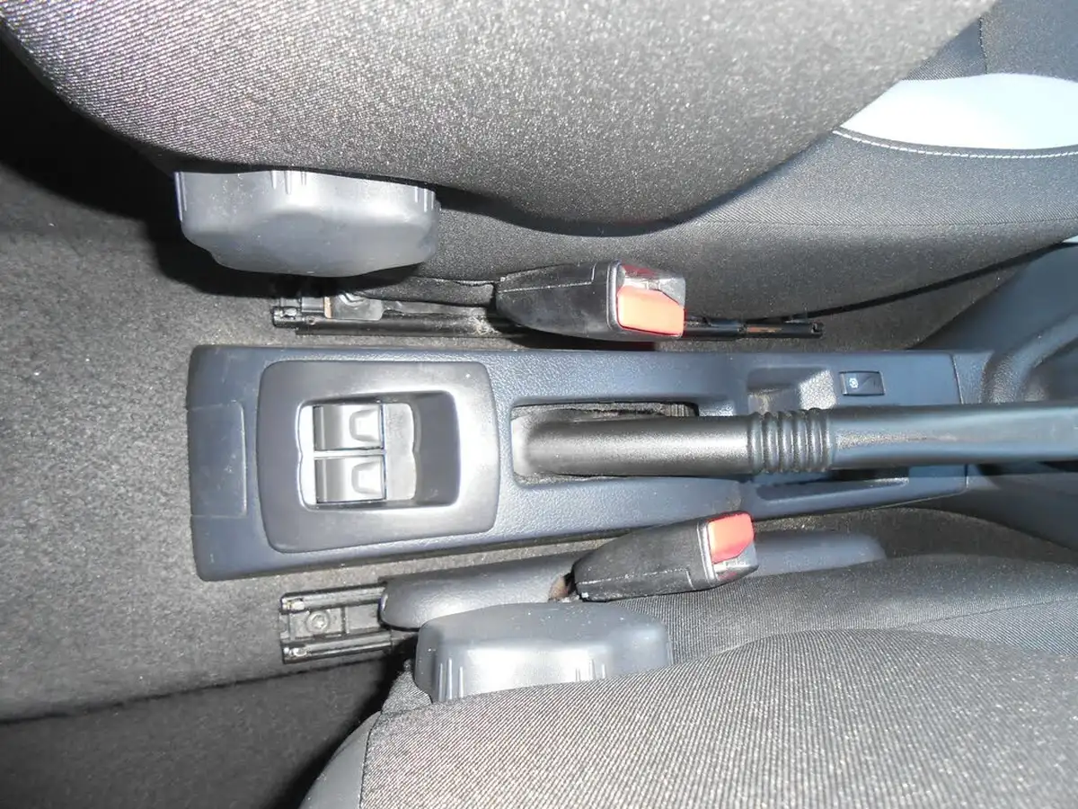 2015-dacia-sandero-stepway-15dci-laureate-big-34