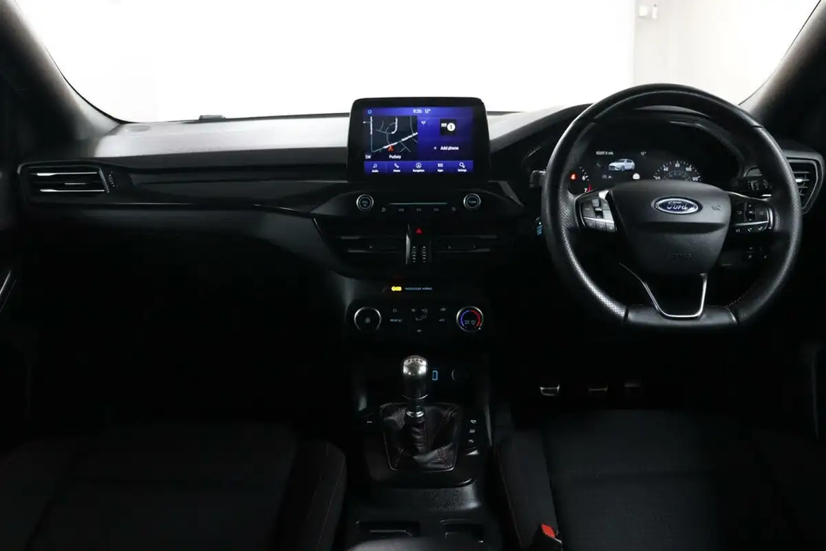 2018-ford-focus-10t-st-line-125ps-hatchback-big-36