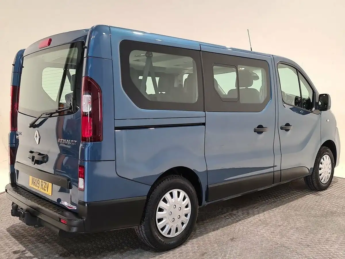 2019-renault-trafic-16dci-sl27-120-sport-nav-eu6c-bus-9-seats-big-20