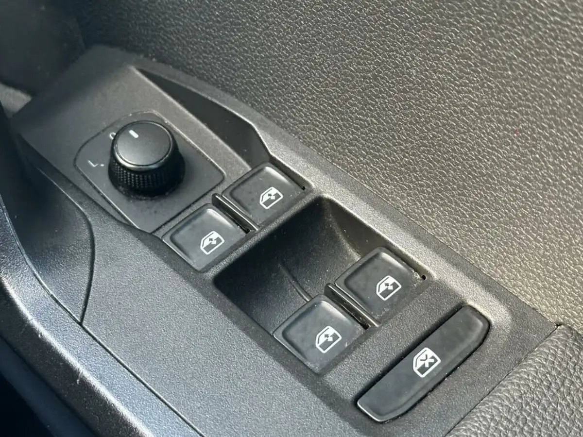 2019-seat-arona-10-tsi-se-technology-95ps-ss-big-23