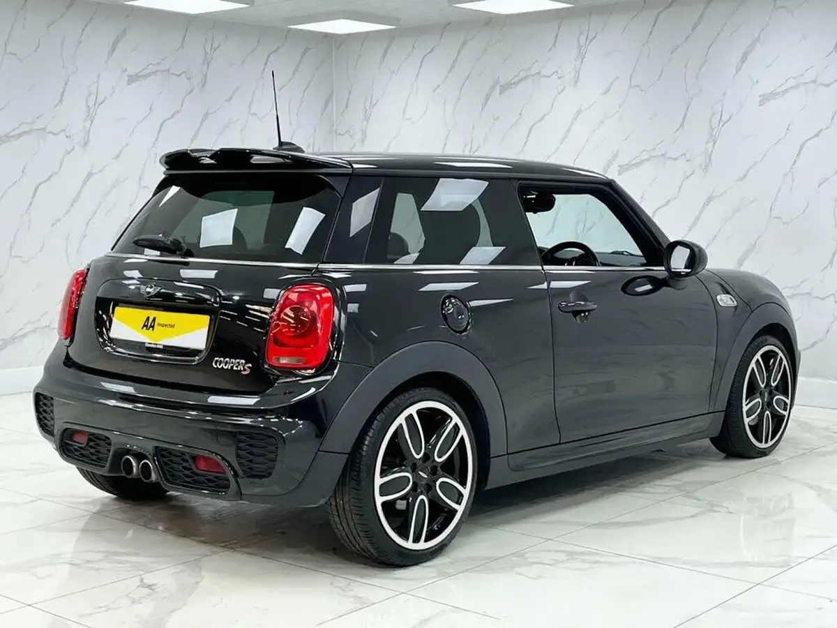 2017-mini-cooper-20-cooper-s-chili-ss-hatchback-3d-big-12