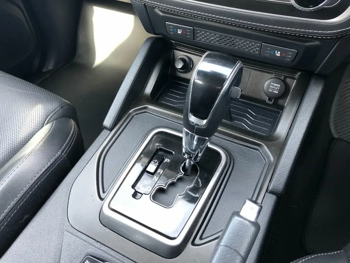 2019-kgm-ssangyong-musso-22td-saracen-auto-big-5