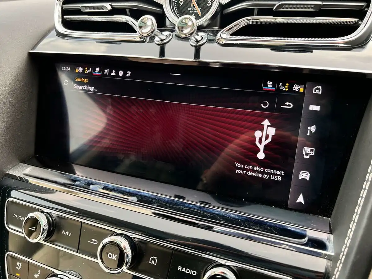 2020-bentley-bentayga-30-hybrid-big-34