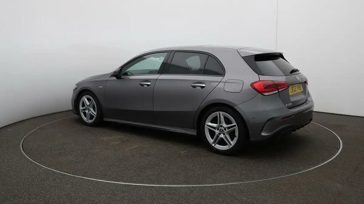 2022-mercedes-benz-a-class-13-a200-amg-line-premium-plus-edition-hatchback-5d-7g-dct-big-30