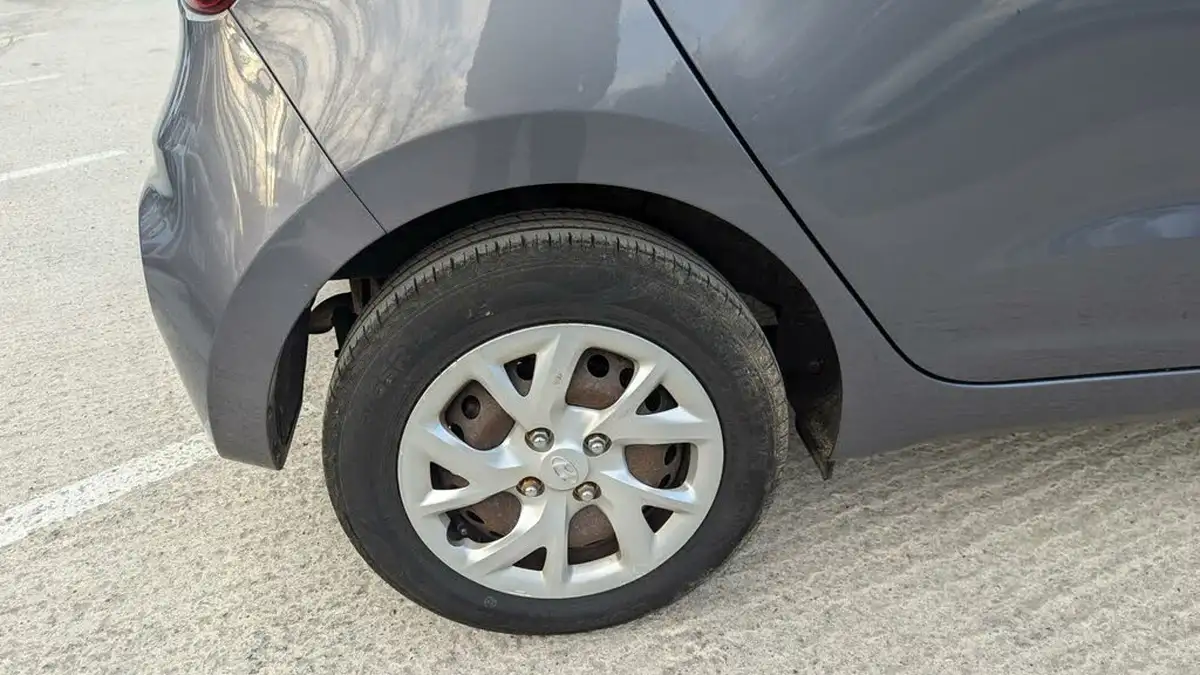 2017-hyundai-i10-10-se-big-20