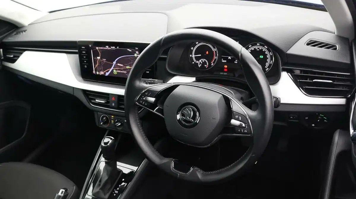 2021-skoda-kamiq-10-tsi-se-drive-109ps-dsg-big-8