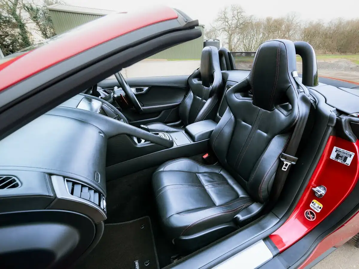 2013-jaguar-f-type-50-s-big-78