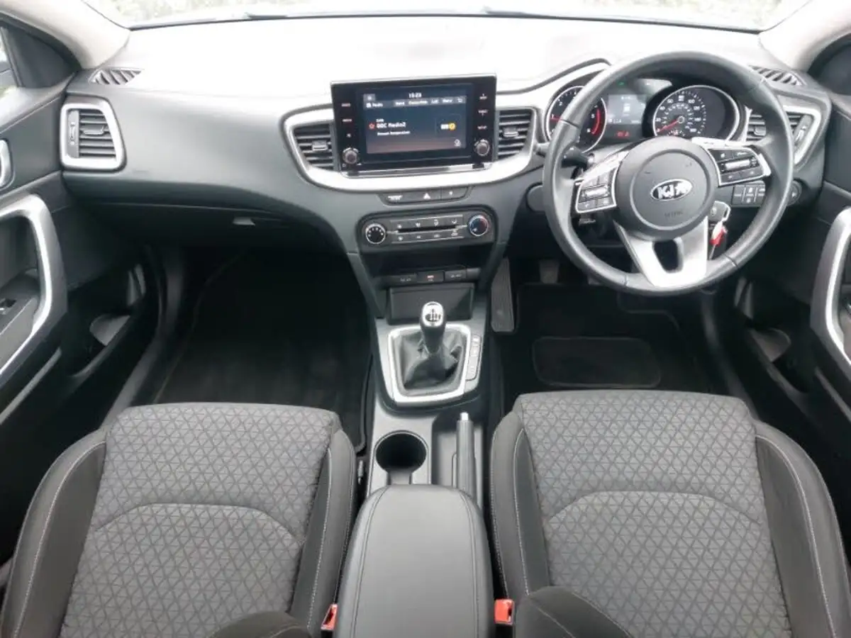 2021-kia-ceed-16crdi-2-134bhp-48v-mhev-hatchback-big-2