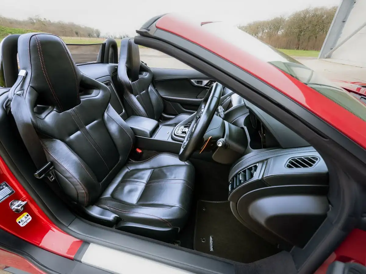 2013-jaguar-f-type-50-s-big-2