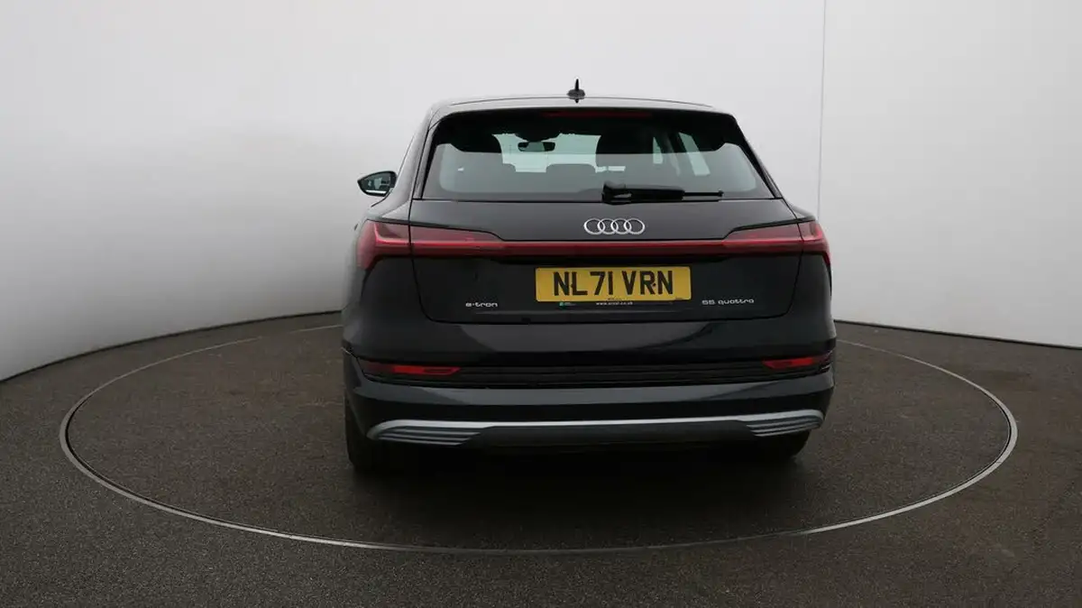 2021-audi-e-tron-55e-technik-station-wagon-big-49