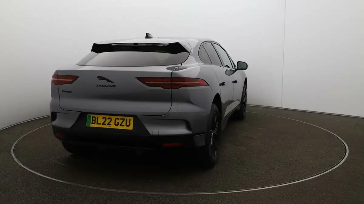 2022-jaguar-i-pace-ev400-black-big-48