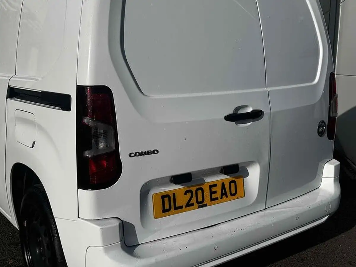 2020-vauxhall-combo-15cdti-sportive-2000-100pseu6dt-big-7