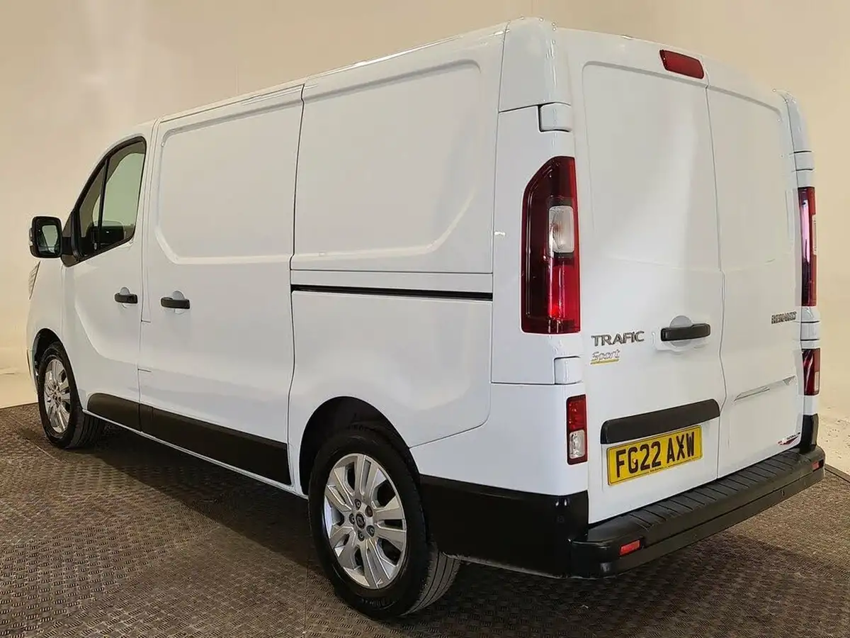 2022-renault-trafic-20dci-sl28-130-sport-big-3