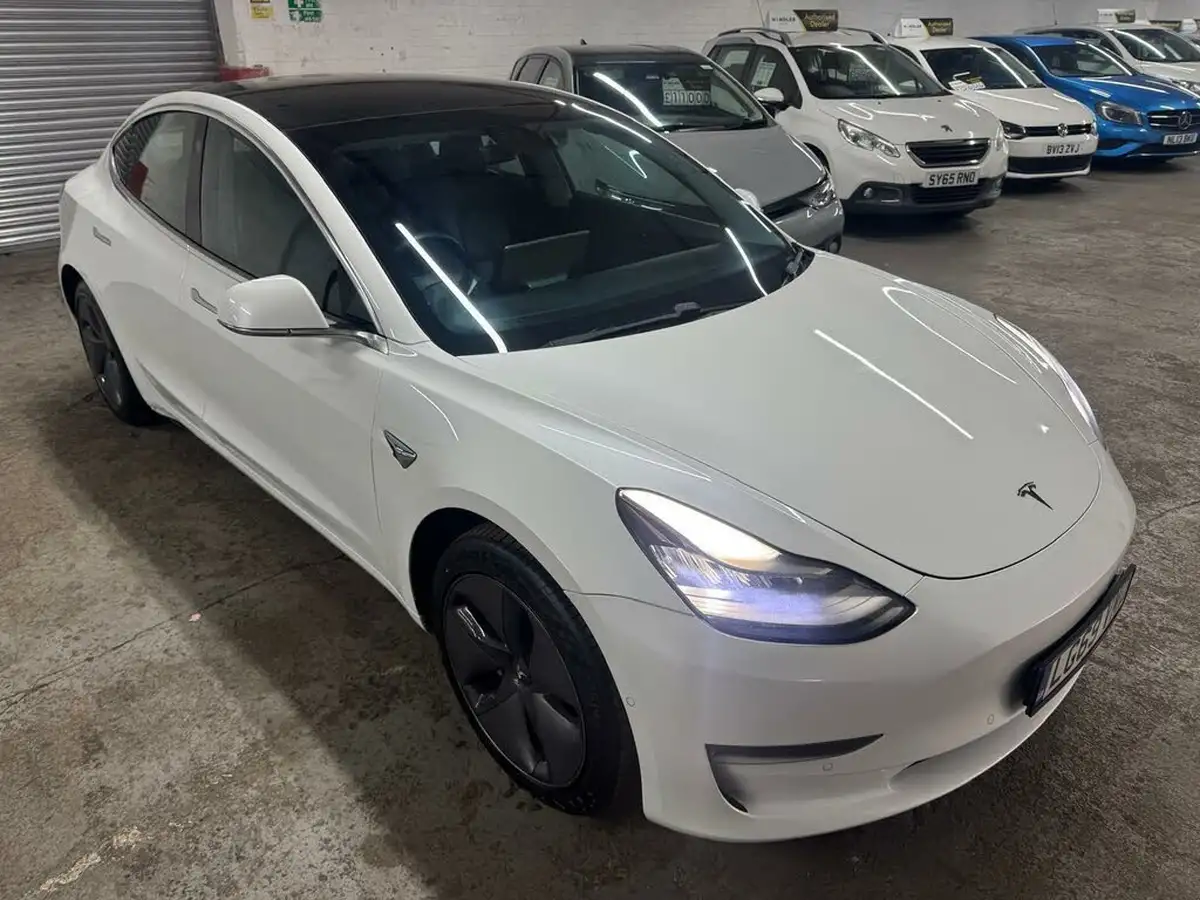2019-tesla-model-3-e-standard-plus-big-70