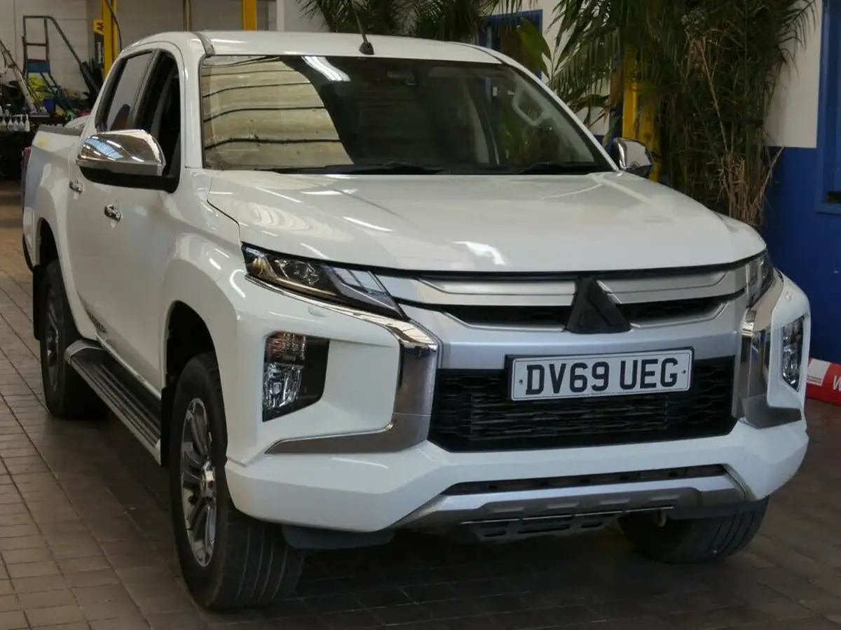 2019-mitsubishi-l200-22di-d-warrior-auto-big-13