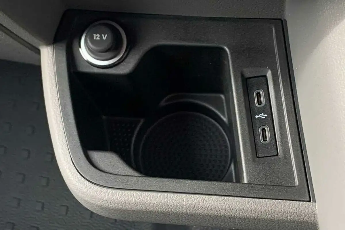 2022-volkswagen-transporter-20tdi-t28-startline-bmt-swb-110pseu6dt-e-big-11