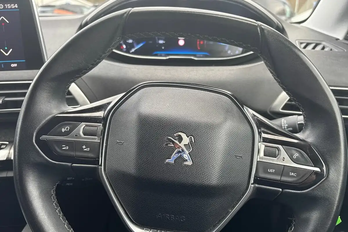 2018-peugeot-3008-suv-15-bluehdi-allure-big-12