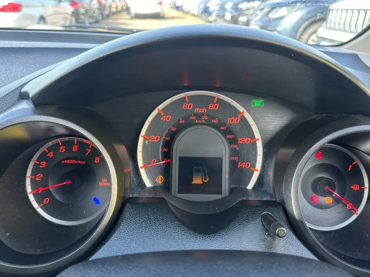 2013-honda-jazz-14-es-plus-big-26