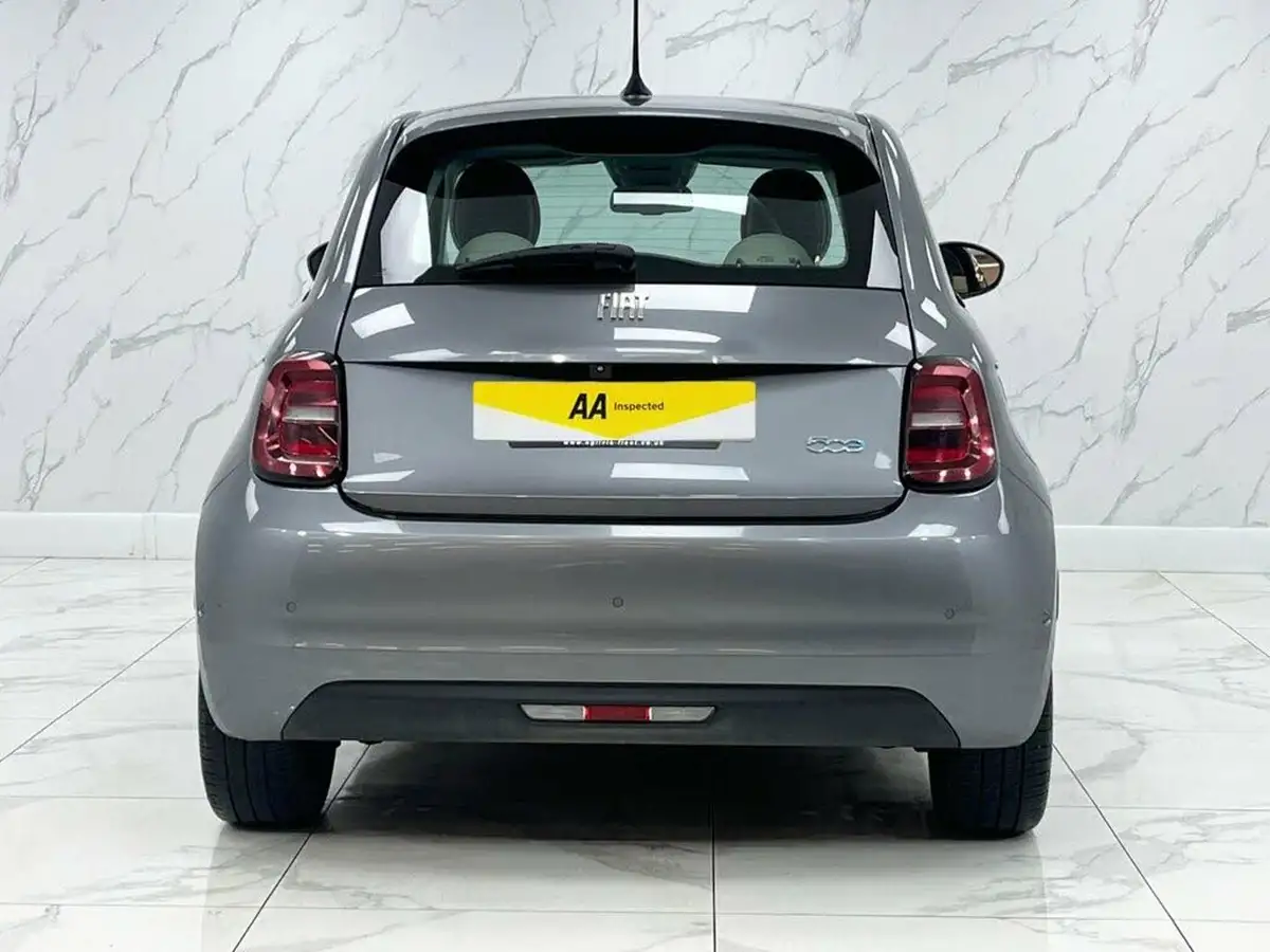 2021-fiat-500-e-la-prima-big-9