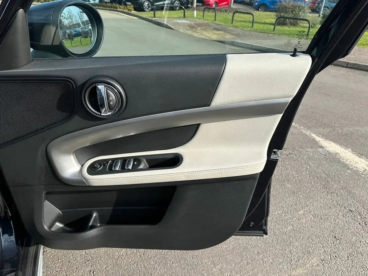 2021-mini-countryman-15-cooper-exclusive-auto-big-16